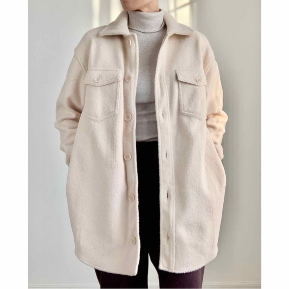 Cozy Fleece Shacket with pockets- ECRU - Picture 2 of 7